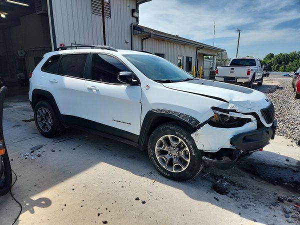 2022 JEEP CHEROKEE TRAILHAWK 4X4