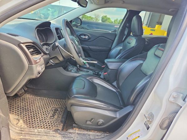 2022 JEEP CHEROKEE TRAILHAWK 4X4