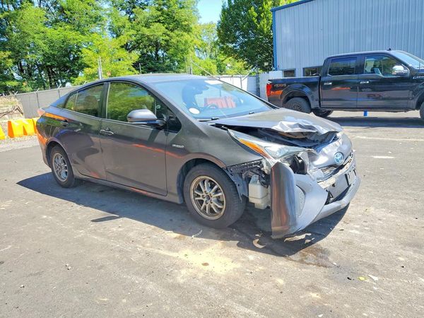 2018 TOYOTA PRIUS One/Two