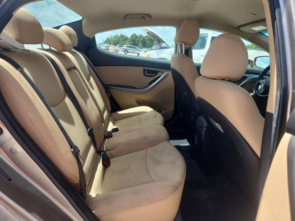 2013 HYUNDAI ELANTRA