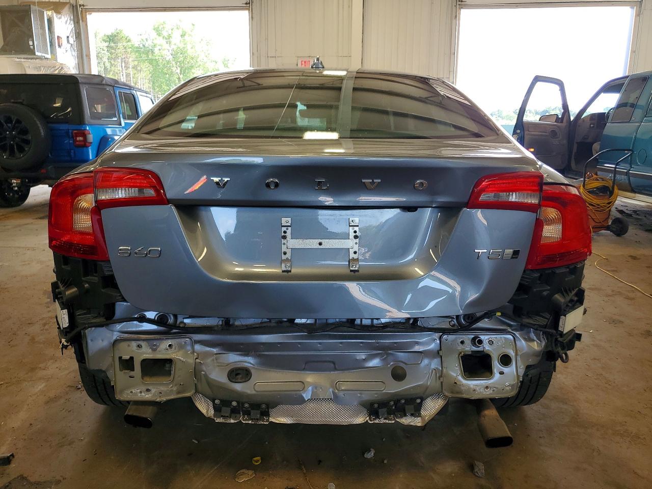 2018 VOLVO S60 Premier