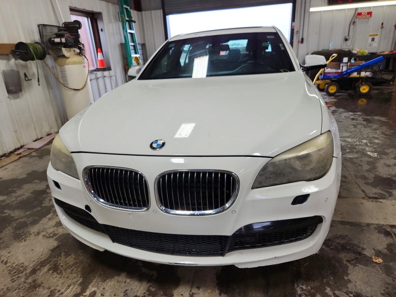 2012 BMW 740