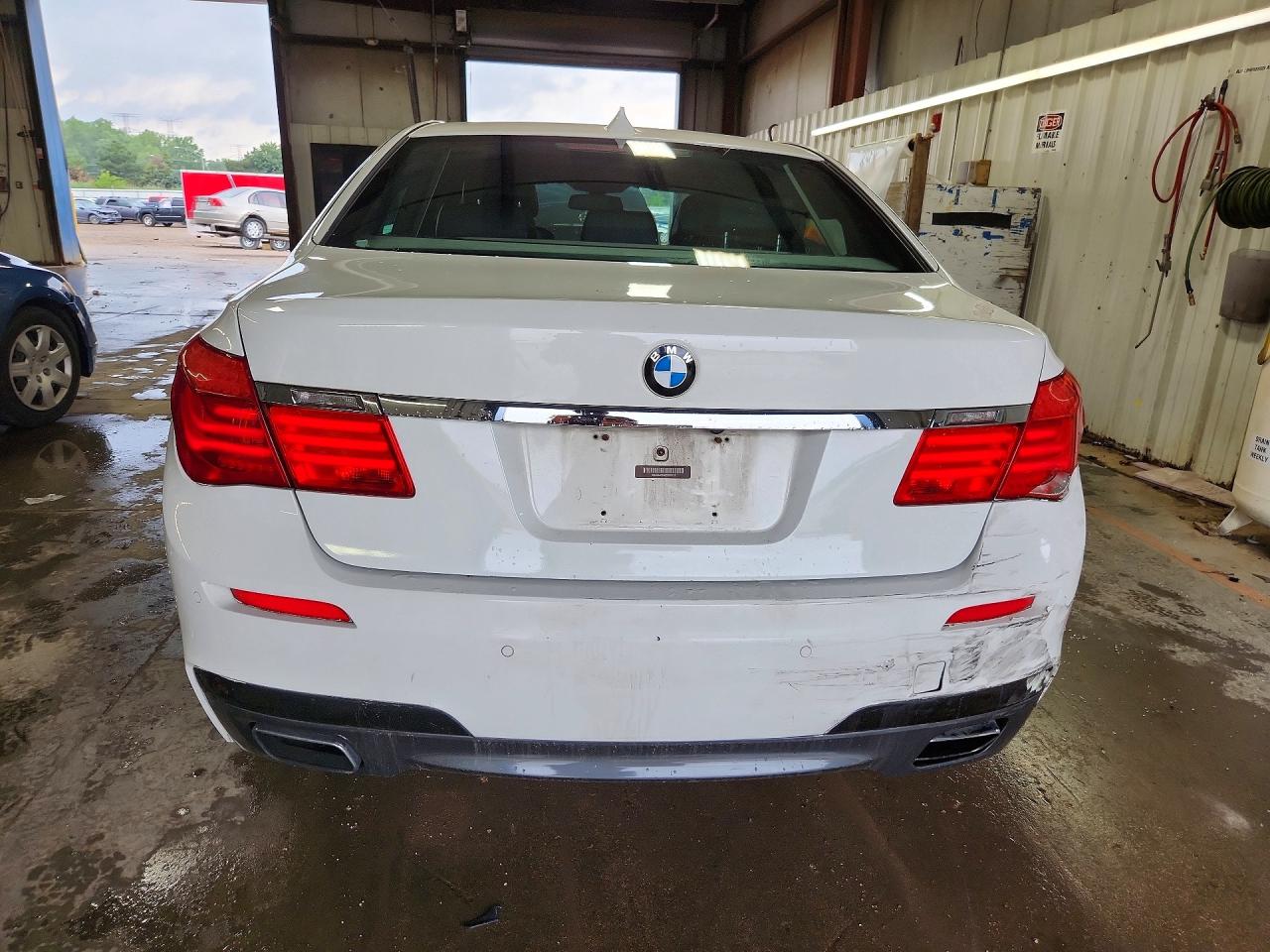 2012 BMW 740