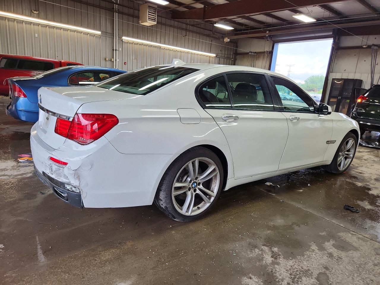2012 BMW 740