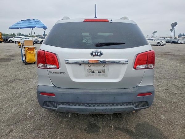 2013 KIA SORENTO Base / LX