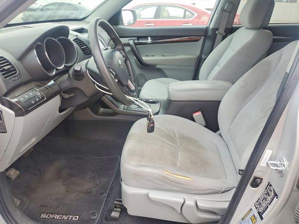 2013 KIA SORENTO Base / LX