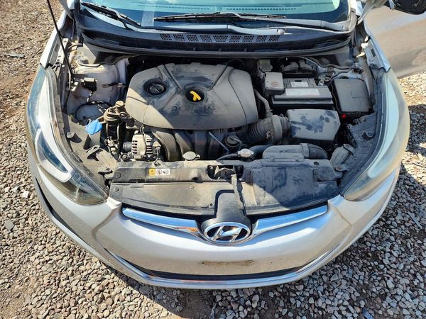 2015 HYUNDAI ELANTRA GLS(Middle)