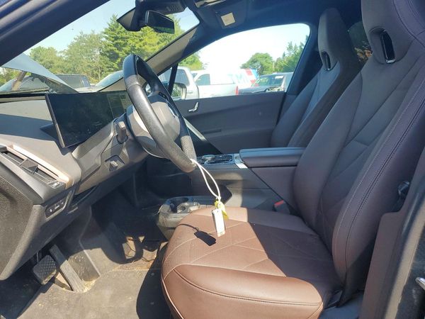 2024 BMW IX