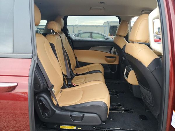 2024 KIA CARNIVAL