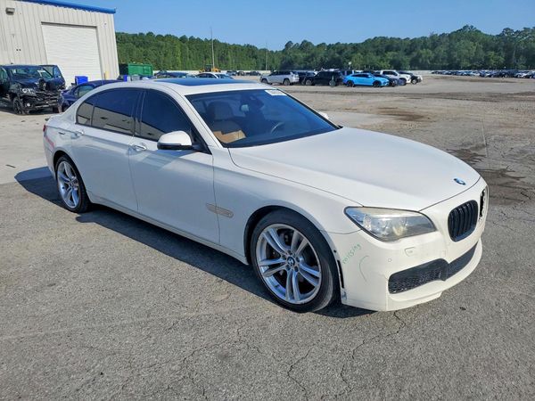 2015 BMW 740
