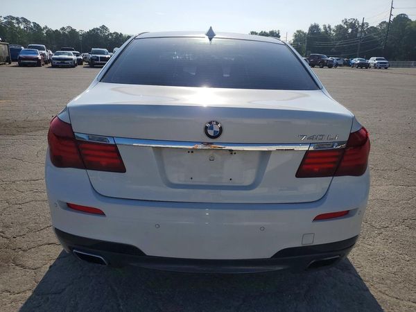 2015 BMW 740