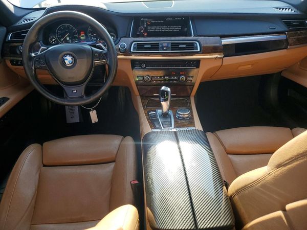 2015 BMW 740