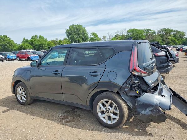 2024 KIA SOUL LX, S