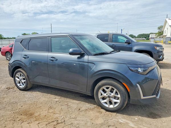 2024 KIA SOUL LX, S