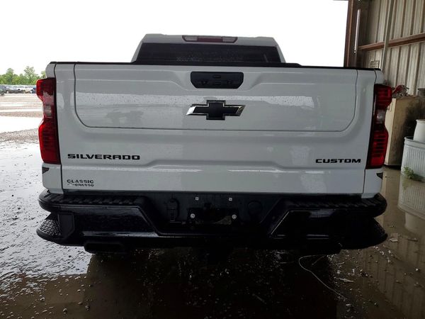 2024 CHEVROLET SILVERADO Trail Boss Custom