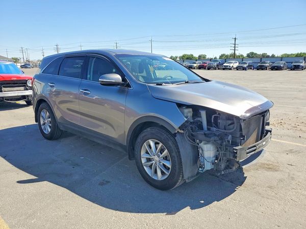 2017 KIA SORENTO L, LX