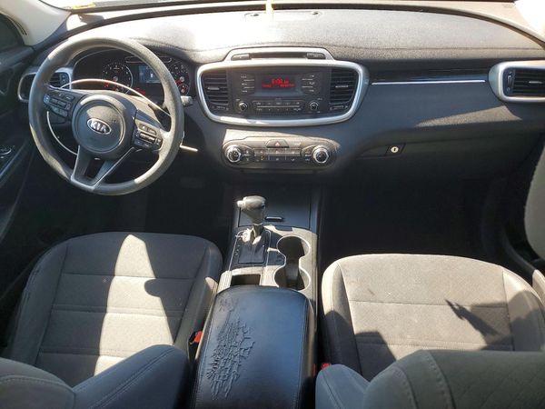 2017 KIA SORENTO L, LX