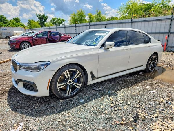 2018 BMW 750