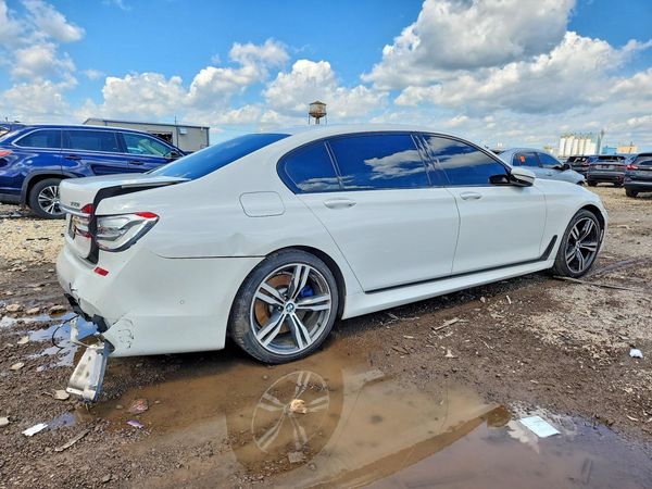 2018 BMW 750