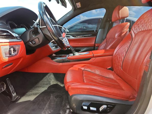 2018 BMW 750