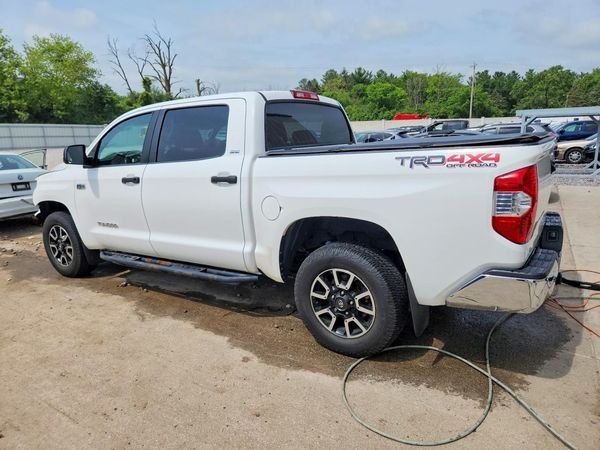 2018 TOYOTA TUNDRA SR5
