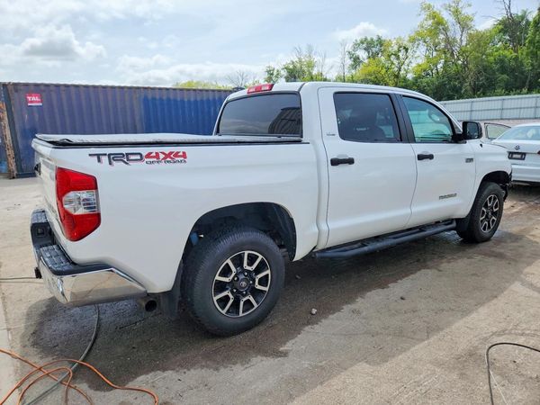 2018 TOYOTA TUNDRA SR5