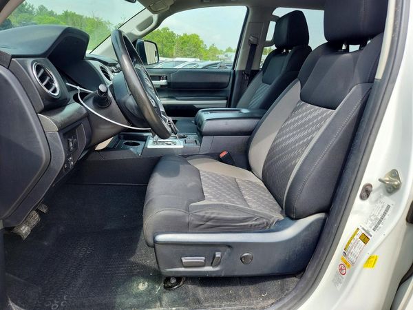 2018 TOYOTA TUNDRA SR5