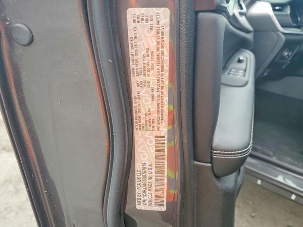 2025 JEEP GRAND CHEROKEE Laredo, Altitude