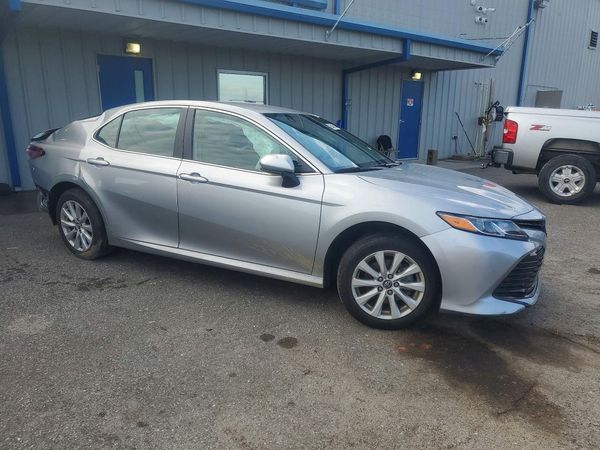2019 TOYOTA CAMRY