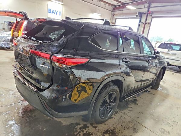 2023 TOYOTA HIGHLANDER LE