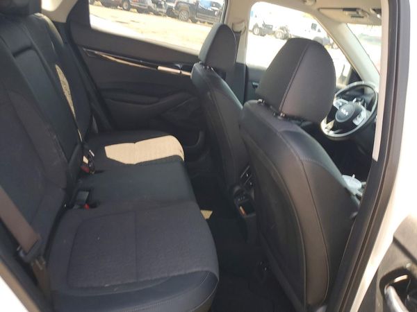 2025 KIA SELTOS S, X-Line