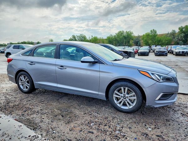 2017 HYUNDAI SONATA SE, Eco — Passenger 3/4