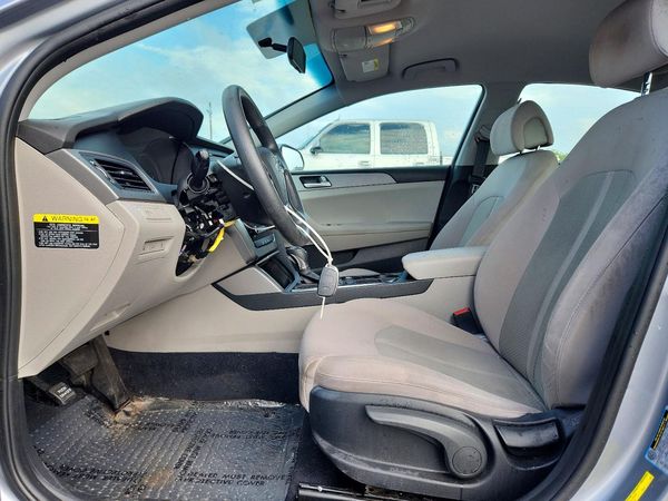 2017 HYUNDAI SONATA SE, Eco — DENT