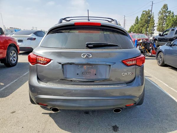 2017 INFINITI QX70