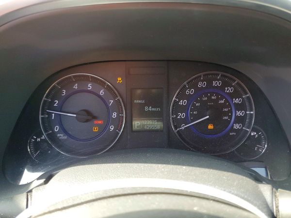 2017 INFINITI QX70