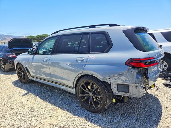 2024 BMW X7