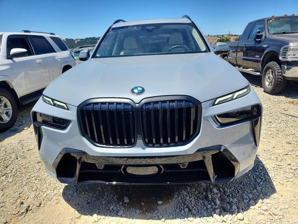 2024 BMW X7