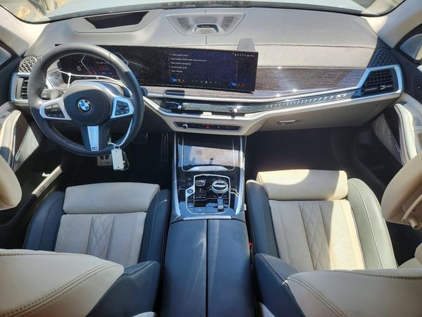 2024 BMW X7