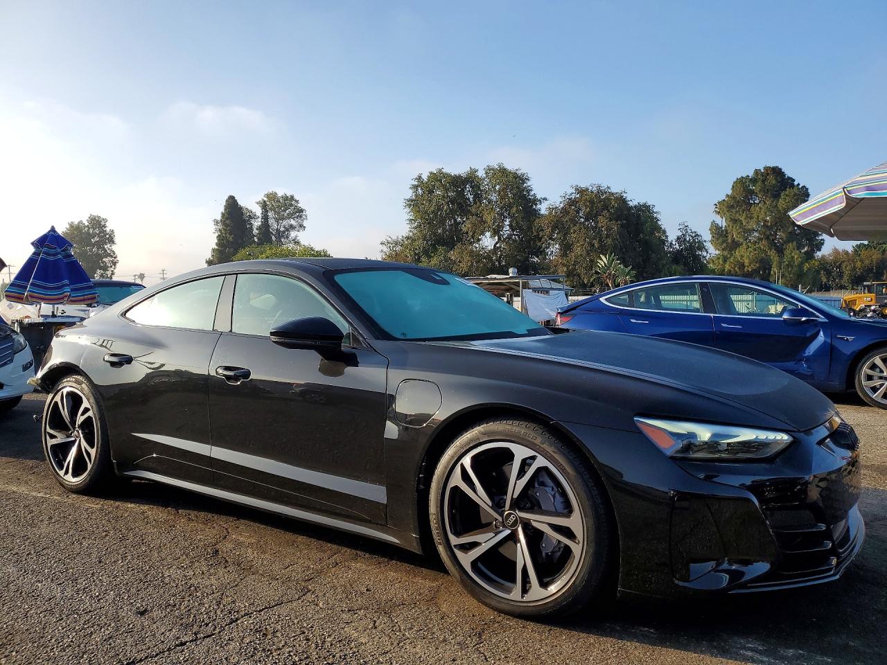 2024 AUDI E-TRON GT quattro Premium Plus