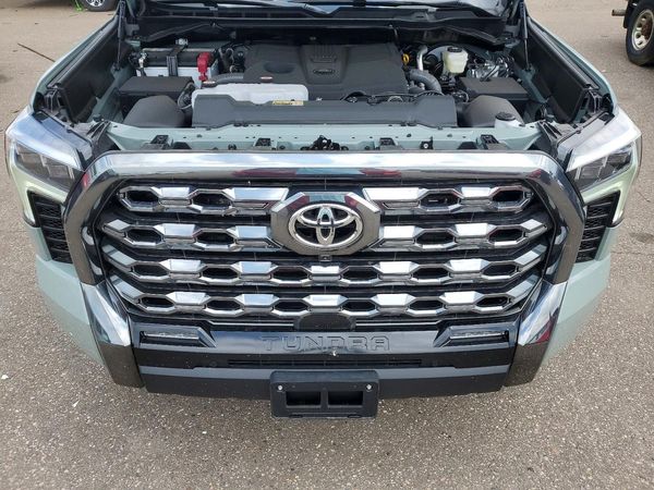 2026 TOYOTA TUNDRA Platinum