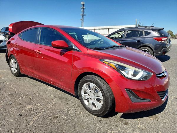 2016 HYUNDAI ELANTRA — Passenger 3/4