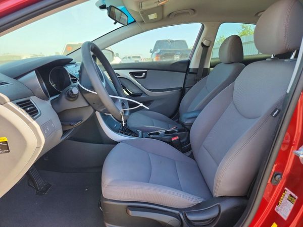 2016 HYUNDAI ELANTRA — DENT