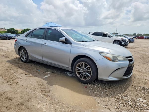 2016 TOYOTA CAMRY
