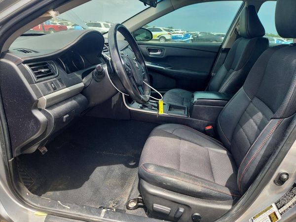2016 TOYOTA CAMRY