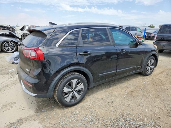 2017 KIA NIRO