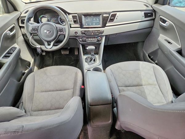 2017 KIA NIRO