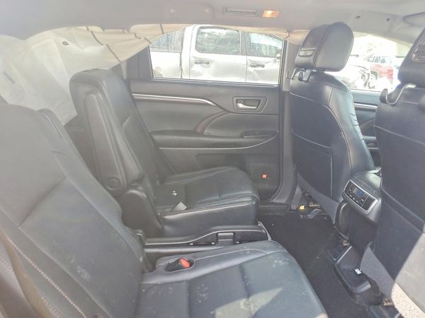 2015 TOYOTA HIGHLANDER