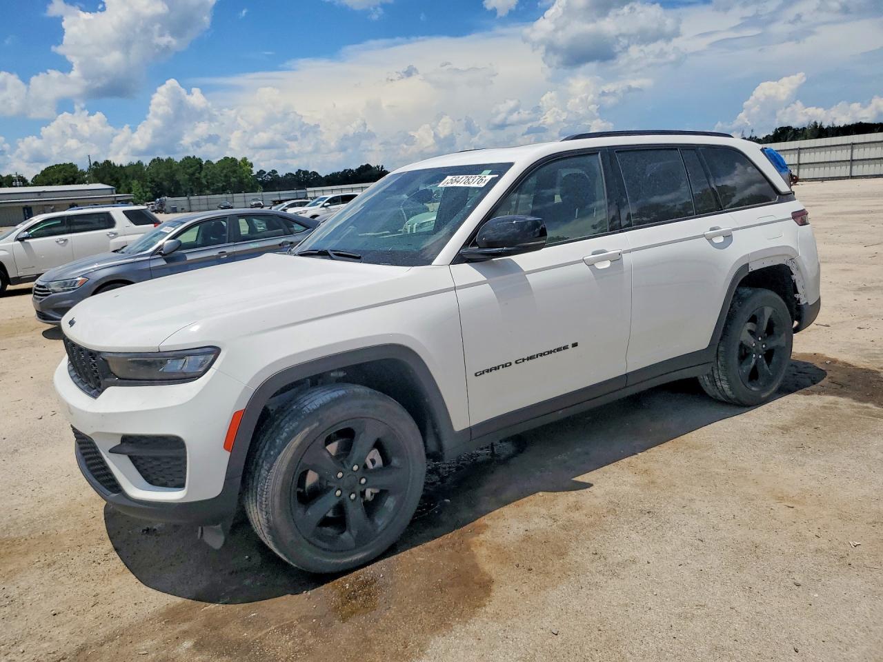 2023 JEEP GRAND CHEROKEE LAREDO 4X4