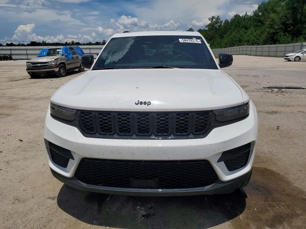 2023 JEEP GRAND CHEROKEE LAREDO 4X4