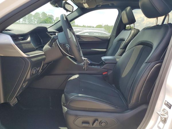 2023 JEEP GRAND CHEROKEE LAREDO 4X4